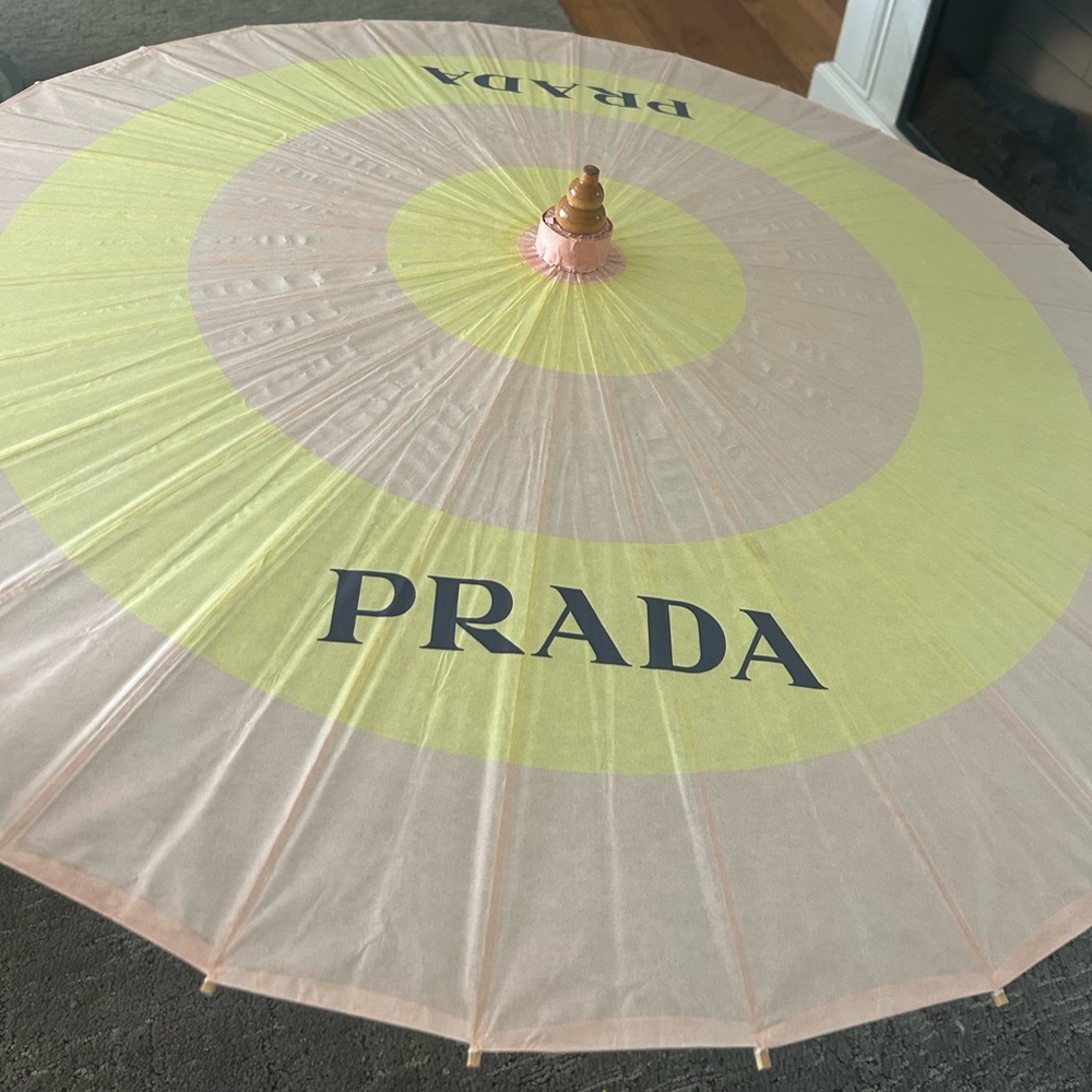 Prada Parasol